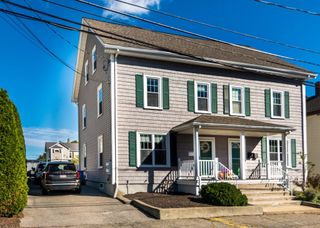 32 Cutter St 1, Waltham, MA 02453