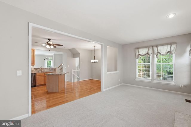 5013 WAPLE LN, Alexandria, VA 22304