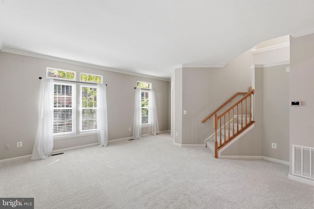 5013 WAPLE LN, Alexandria, VA 22304