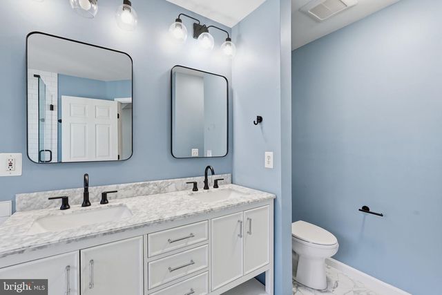 5013 WAPLE LN, Alexandria, VA 22304