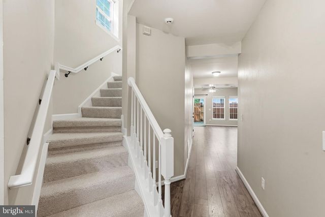 5013 WAPLE LN, Alexandria, VA 22304