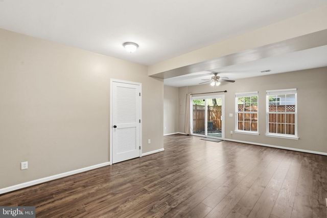 5013 WAPLE LN, Alexandria, VA 22304