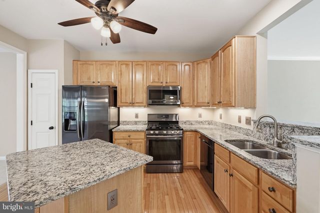 5013 WAPLE LN, Alexandria, VA 22304