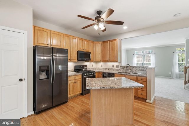 5013 WAPLE LN, Alexandria, VA 22304