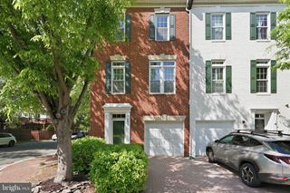 5013 WAPLE LN, Alexandria, VA 22304