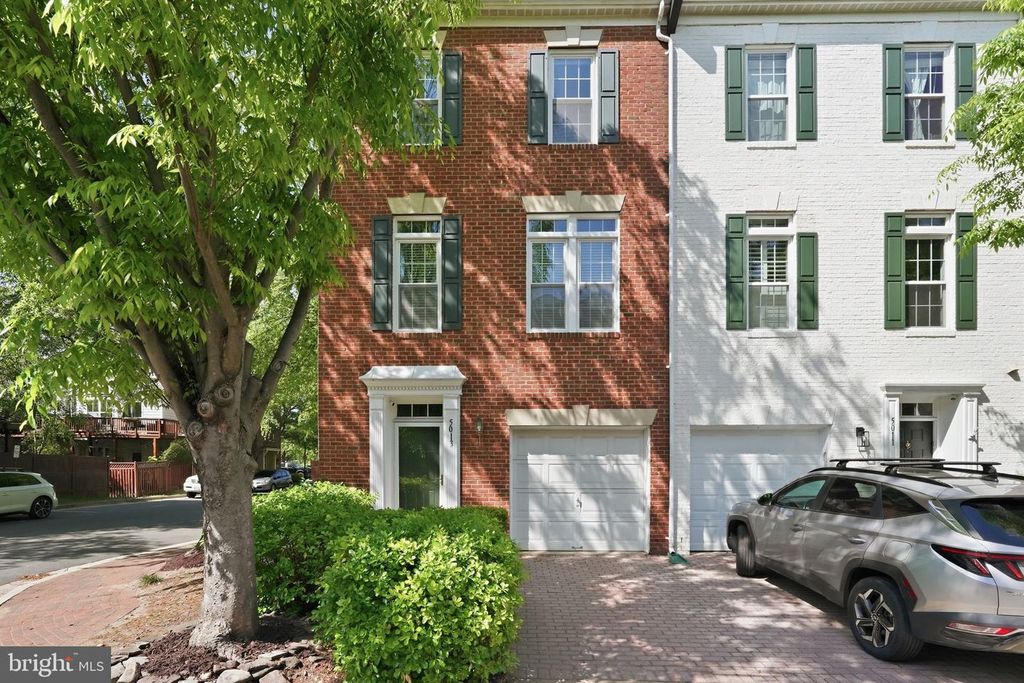 5013 WAPLE LN, Alexandria, VA 22304