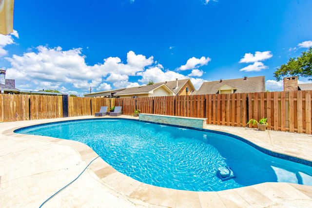 103 Raywood Dr, Houma, LA 70360
