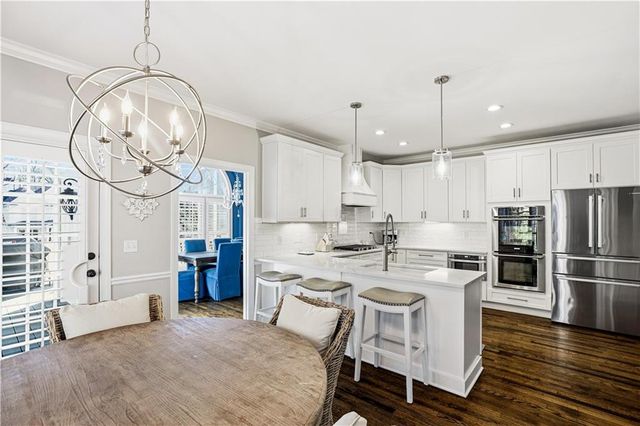 215 Woodchase Close NE, Atlanta, GA 30319