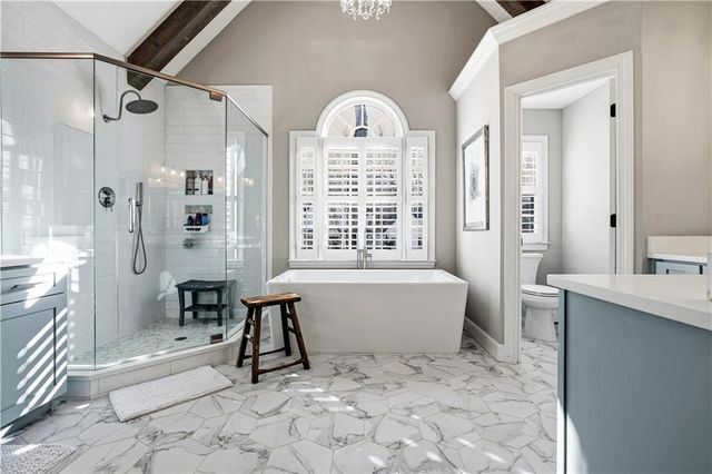 215 Woodchase Close NE, Atlanta, GA 30319