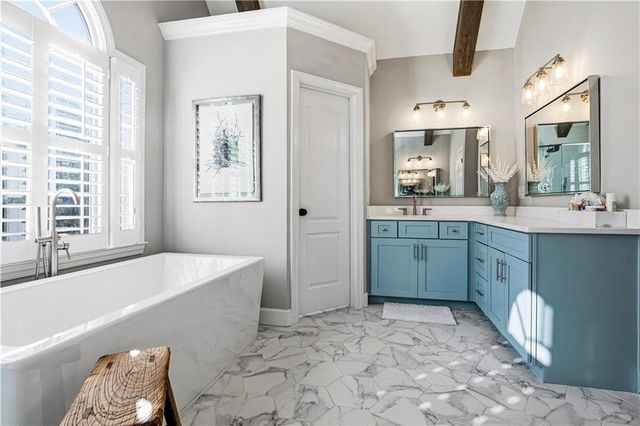 215 Woodchase Close NE, Atlanta, GA 30319