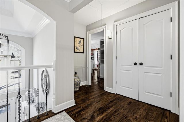 215 Woodchase Close NE, Atlanta, GA 30319