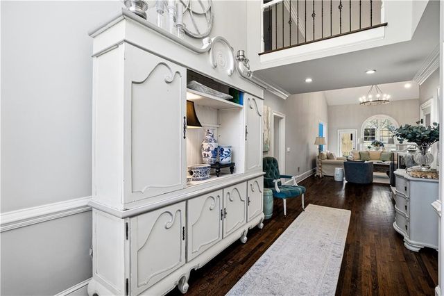 215 Woodchase Close NE, Atlanta, GA 30319