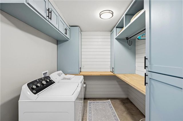 215 Woodchase Close NE, Atlanta, GA 30319