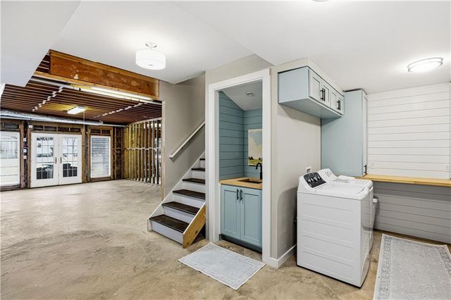 215 Woodchase Close NE, Atlanta, GA 30319