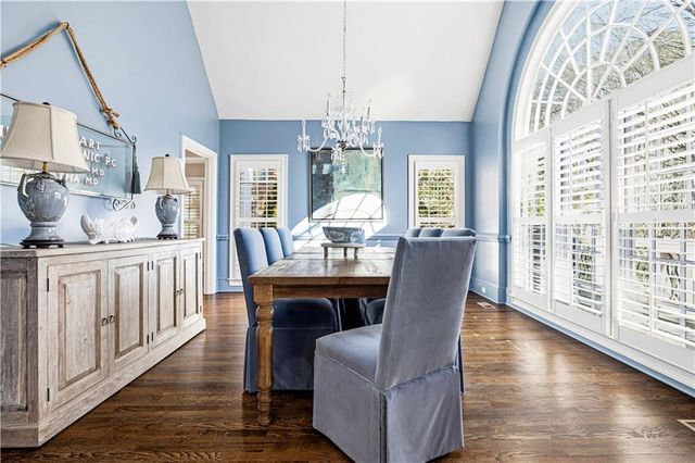 215 Woodchase Close NE, Atlanta, GA 30319