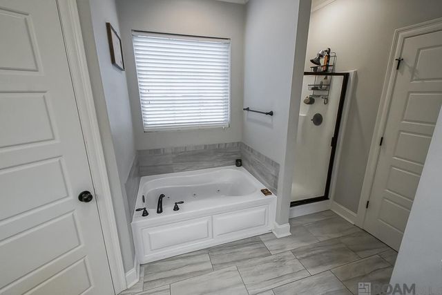 10396 Grand Plaza Dr, Denham Springs, LA 70726