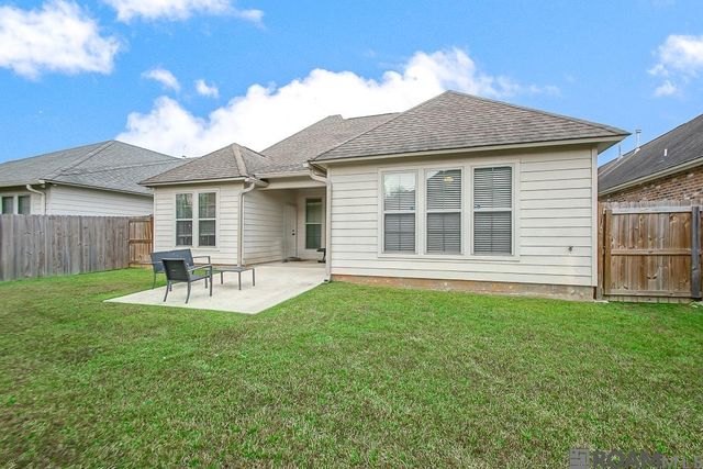 10396 Grand Plaza Dr, Denham Springs, LA 70726