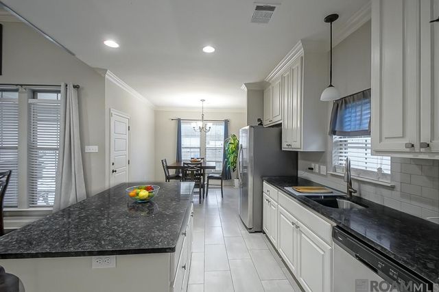 10396 Grand Plaza Dr, Denham Springs, LA 70726