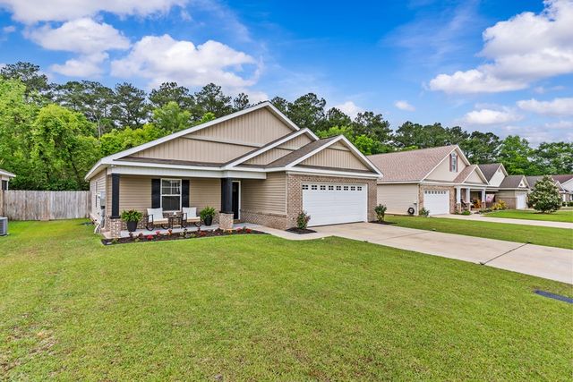 301 Shelby Lane, Dothan, AL 36301