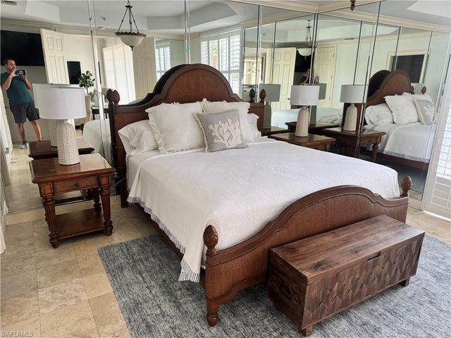 391 4th ST S 401, Naples, FL 34102