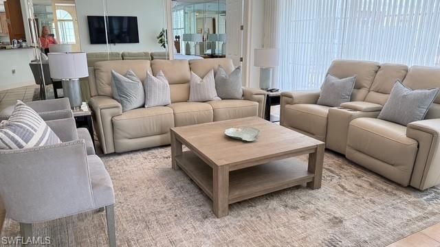 391 4th ST S 401, Naples, FL 34102