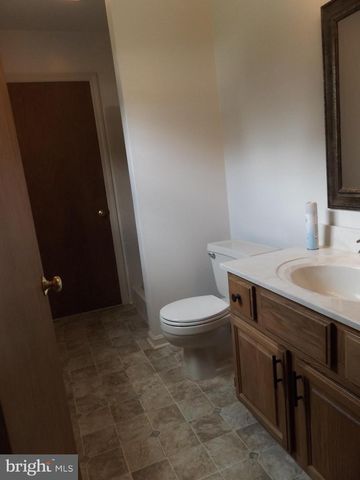 235 LANDIS DRIVE, Lancaster, PA 17602