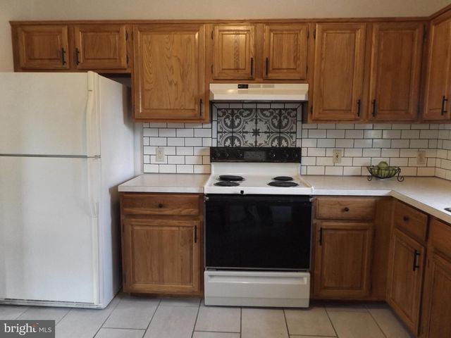 235 LANDIS DRIVE, Lancaster, PA 17602