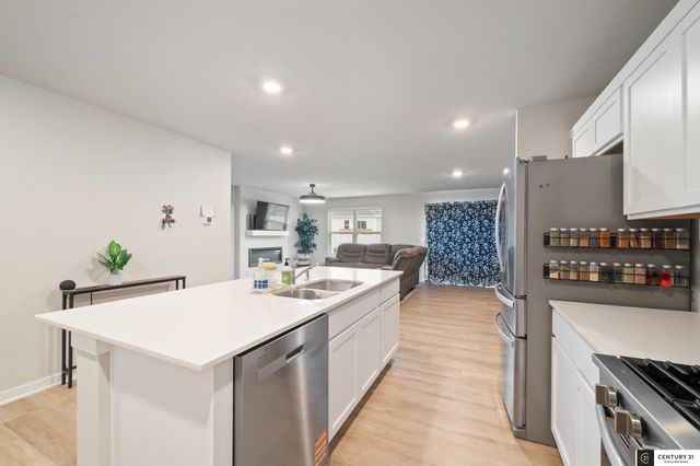 12650 S 205th Street, Gretna, NE 68028
