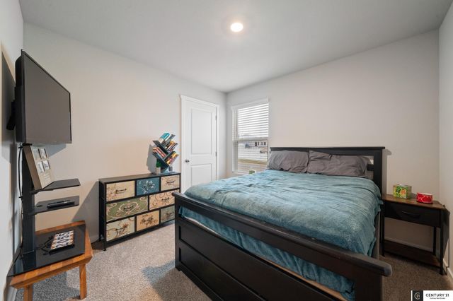12650 S 205th Street, Gretna, NE 68028