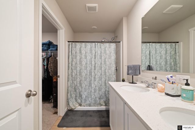 12650 S 205th Street, Gretna, NE 68028