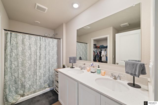 12650 S 205th Street, Gretna, NE 68028
