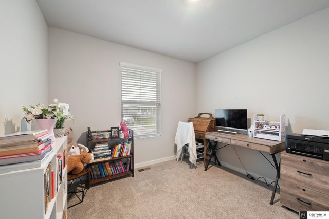 12650 S 205th Street, Gretna, NE 68028