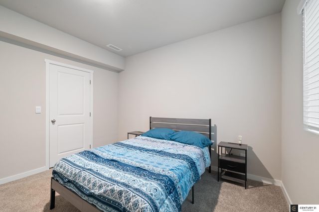 12650 S 205th Street, Gretna, NE 68028