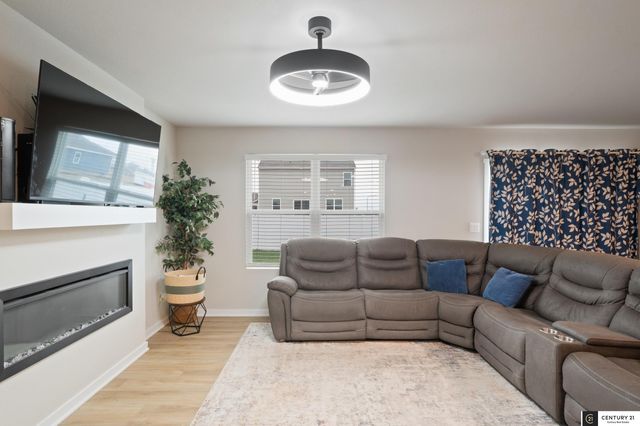12650 S 205th Street, Gretna, NE 68028