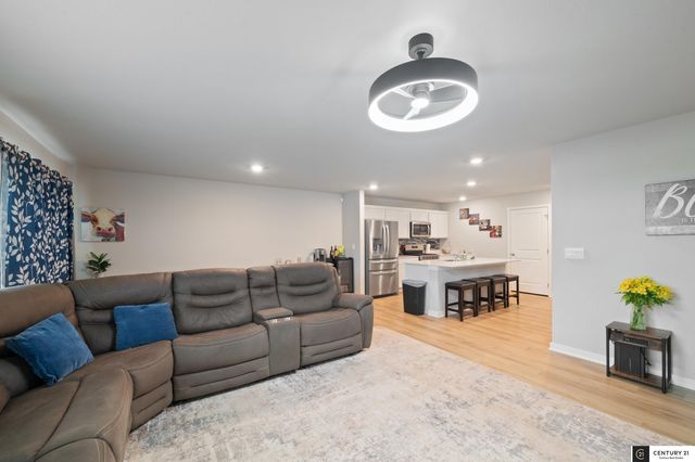 12650 S 205th Street, Gretna, NE 68028