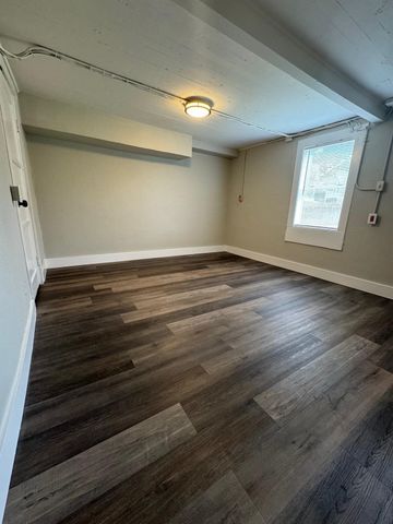 1201 N Rusk Street, Weatherford, TX 76086