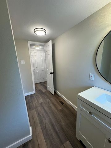 1201 N Rusk Street, Weatherford, TX 76086