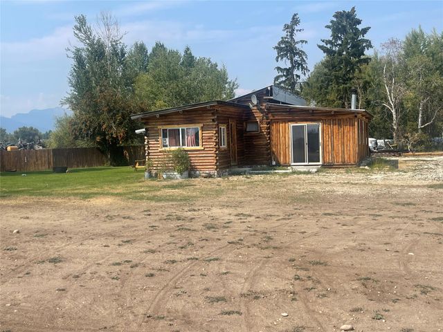 661 Old Corvallis Road, Hamilton, MT 59840