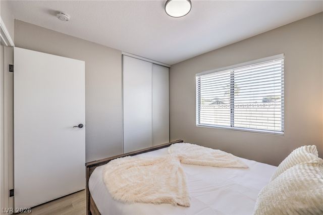 6931 Wedgewood Way, Las Vegas, NV 89147