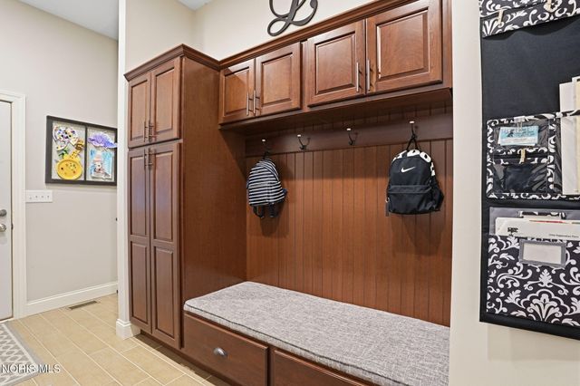 8081 Ash Ridge Lane, Findlay, OH 45840