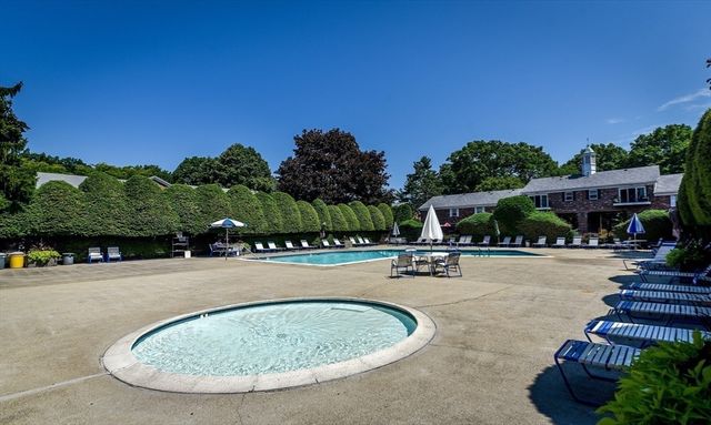 1711 Windsor 1711, Framingham, MA 01701