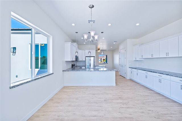 1898 E Via San Marino, Fort Mohave, AZ 86426