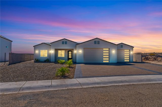 1898 E Via San Marino, Fort Mohave, AZ 86426