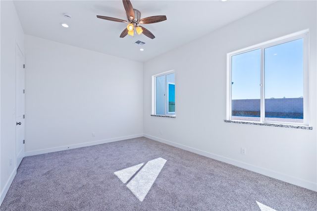 1898 E Via San Marino, Fort Mohave, AZ 86426