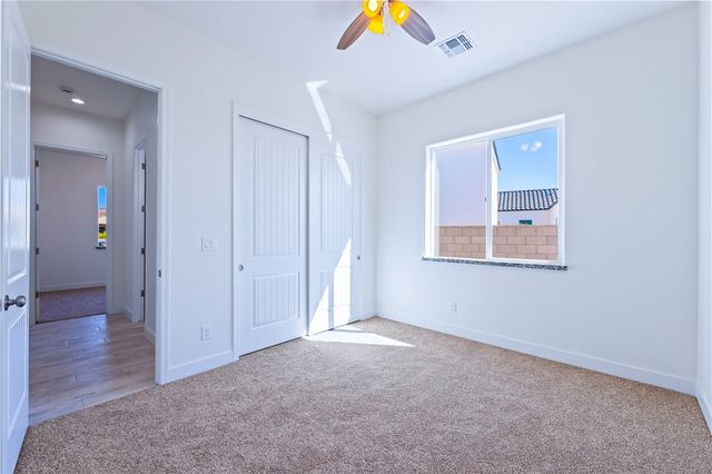 1898 E Via San Marino, Fort Mohave, AZ 86426