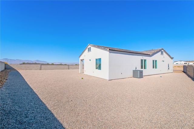 1898 E Via San Marino, Fort Mohave, AZ 86426