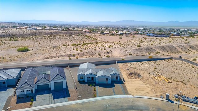 1898 E Via San Marino, Fort Mohave, AZ 86426