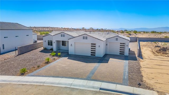 1898 E Via San Marino, Fort Mohave, AZ 86426