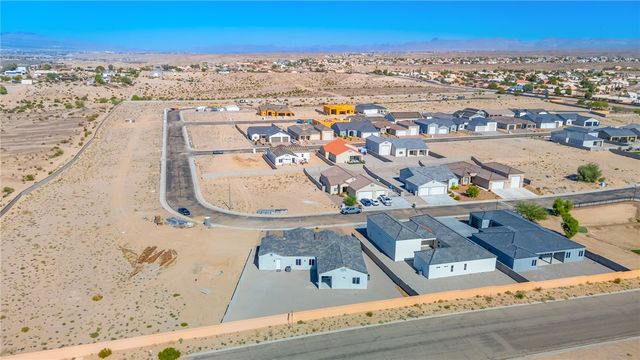 1898 E Via San Marino, Fort Mohave, AZ 86426