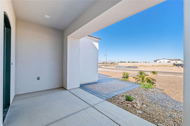 1898 E Via San Marino, Fort Mohave, AZ 86426